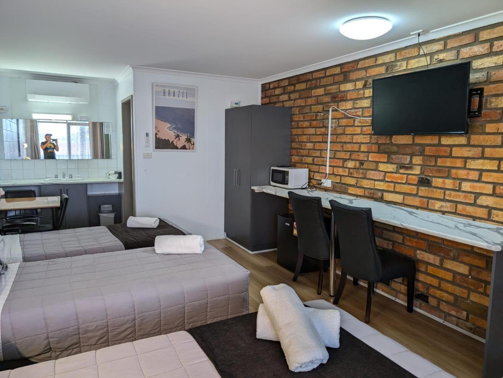 Morwell Parkside Motel Bagian luar foto