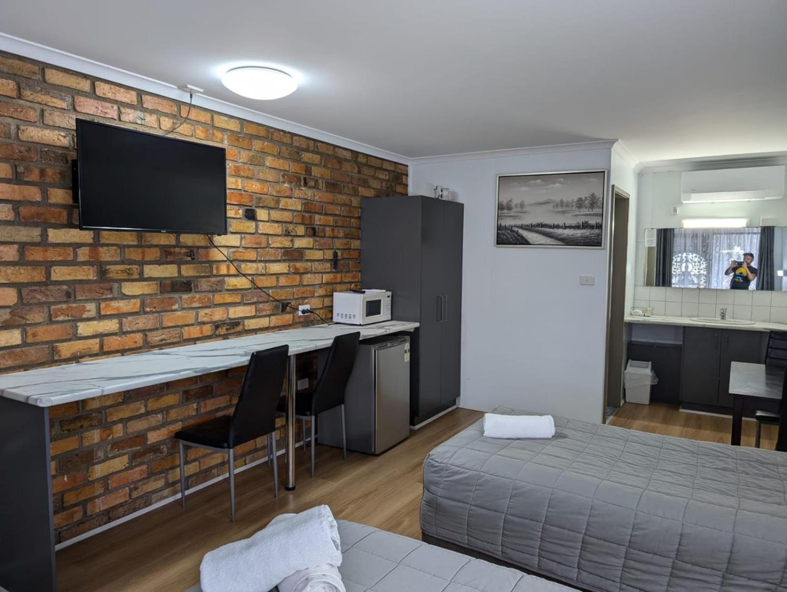 Morwell Parkside Motel Bagian luar foto